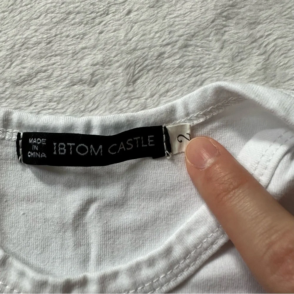 Ibtom Castle Gold Glitter Two Minnie Mouse Bow Birthday Bodysuit in White Size 2